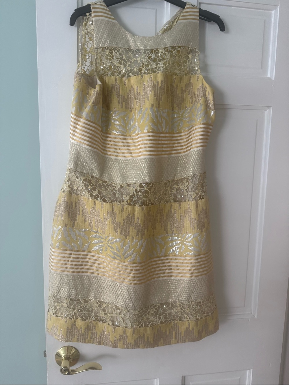 Kay Unger Yellow and Cream Lace-Trim Shift Dress